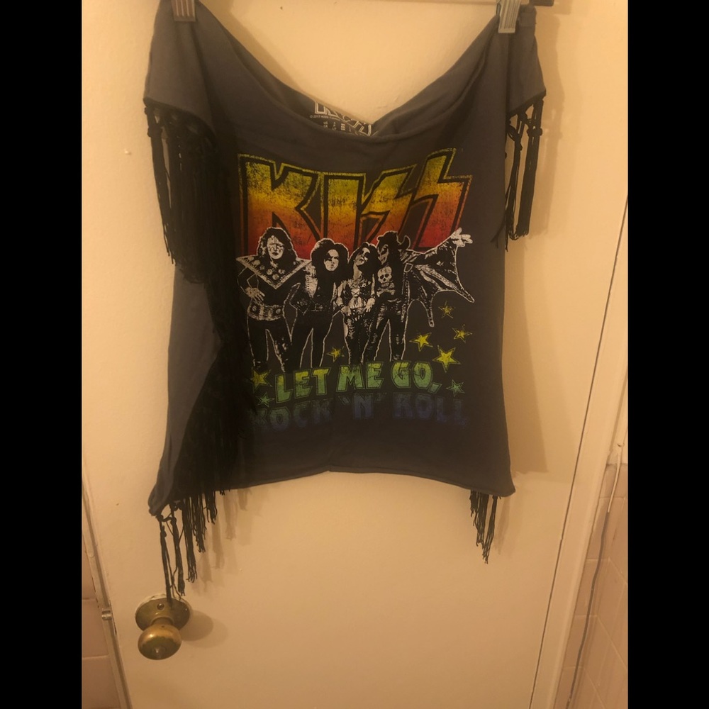 Kiss off shoulder shirt